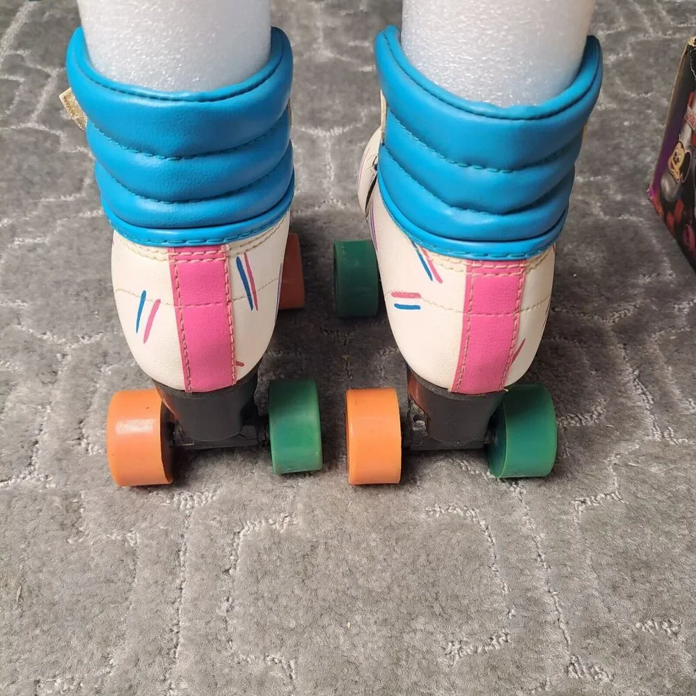 Vtg Minnie Mouse Roller Skates GIRLS SIZE 13 YOUTH Quad Wheels Disney Pastels